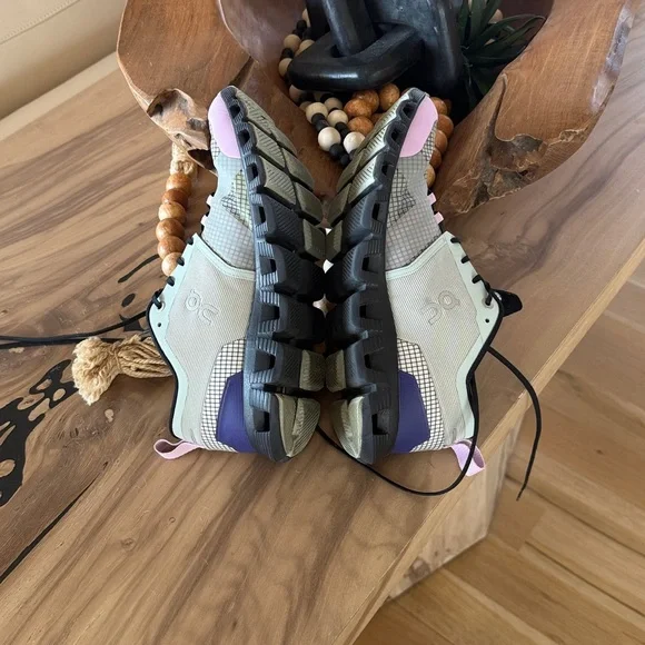 On Cloud Shift Surf Shoes - Picture 6 of 11